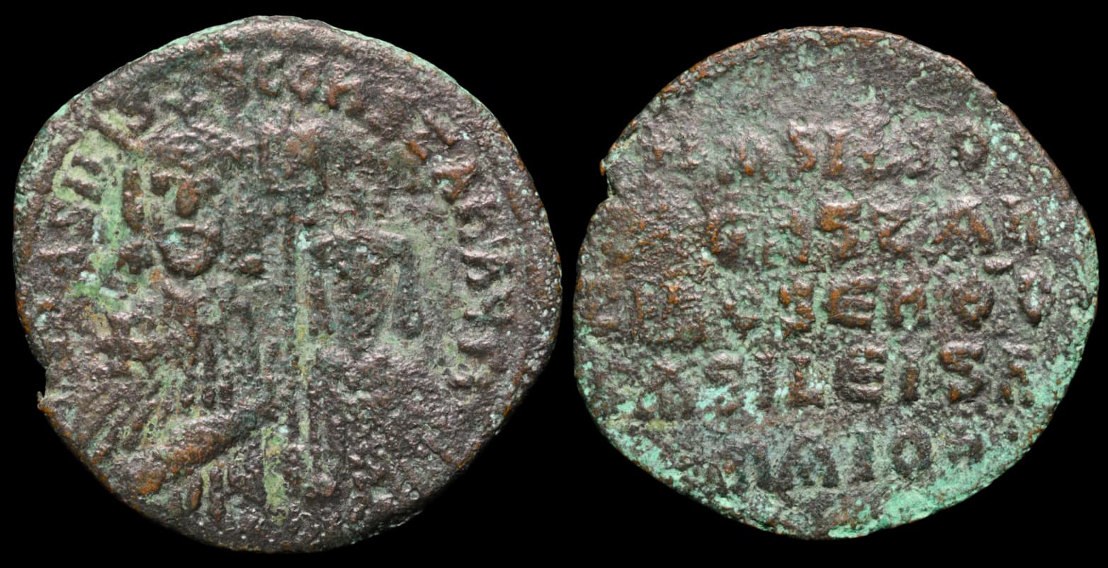 Basílio I, o Macedônio, com Constantino - Follis - 868-870 d.C